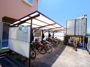 静岡駅 バス18分  堀ノ内下車：停歩5分 3階の物件外観写真